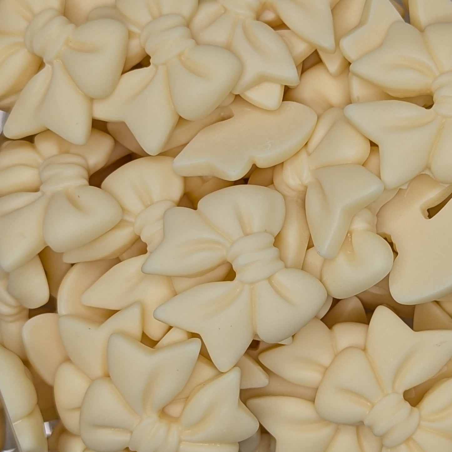 Beige (set of 10) cabochons